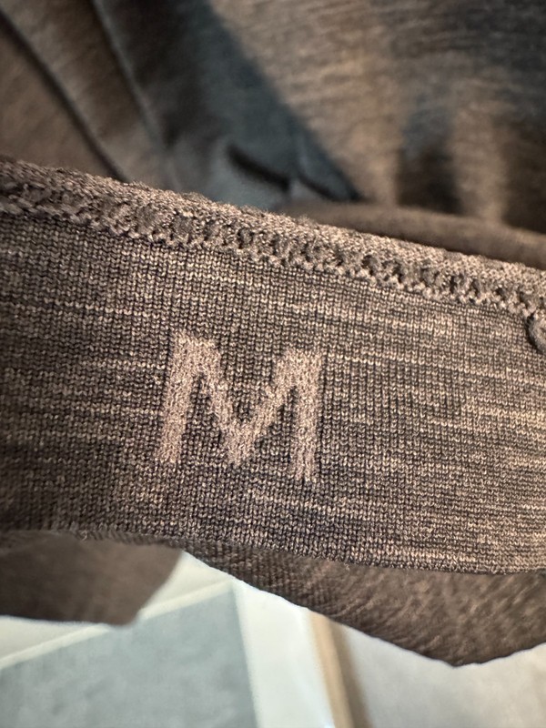 Lululemon Metal Vent Tech Shirt Men's Medium Gray TPC Potomac Avenel Farm Golf gallery
