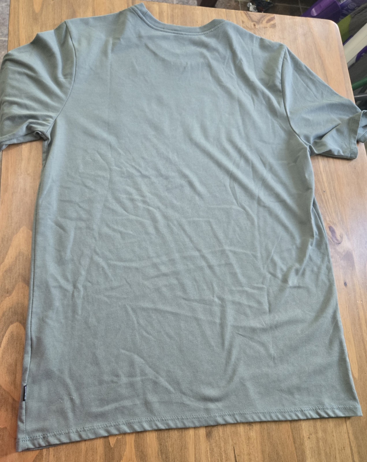 Nike Dri-FIT Men's Athletic Fit T-Shirt M Green/Gray Crew Neck Graphic Logo gallery