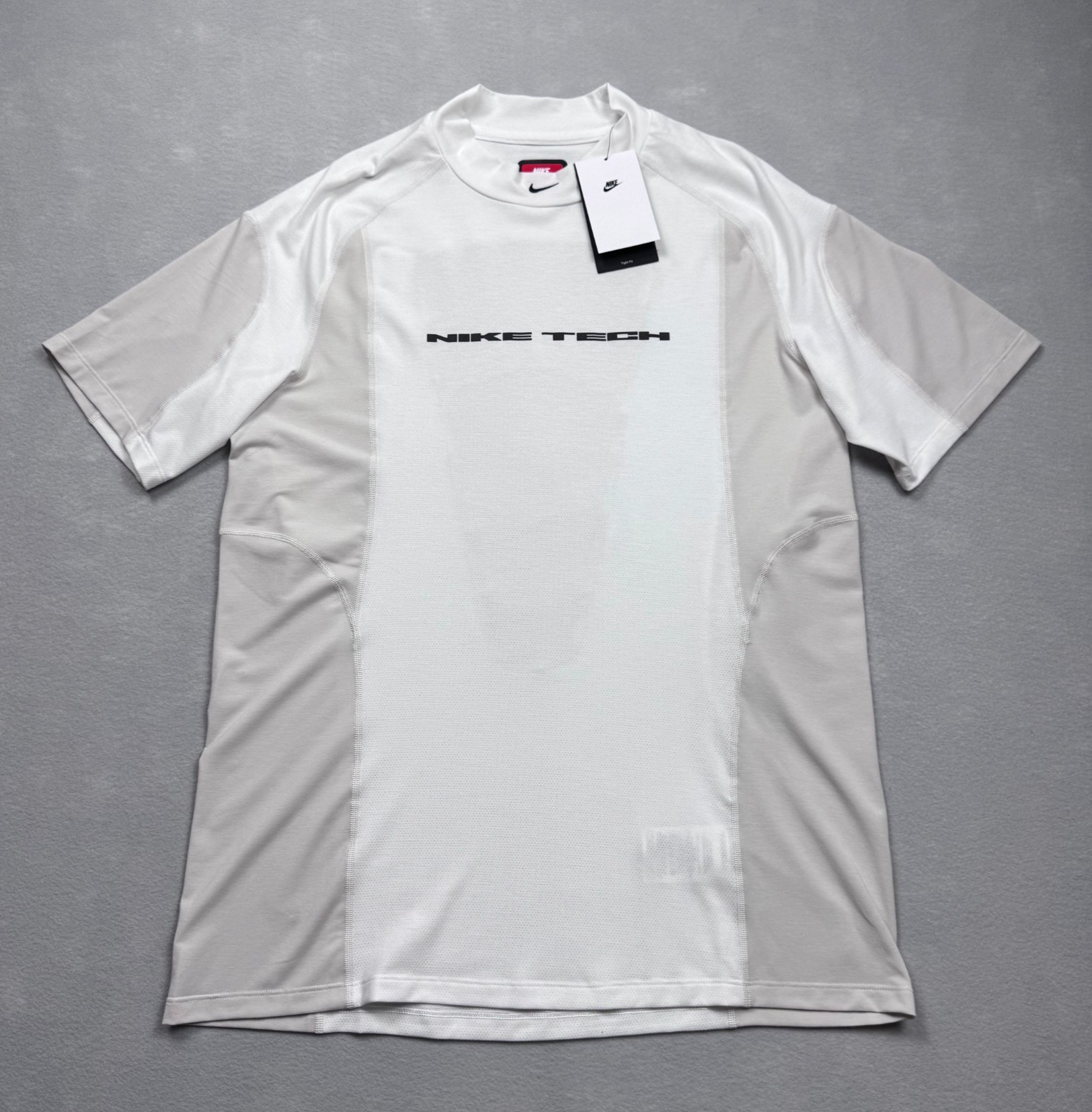 Nike Tech Men's Size XL Base Layer Training Shirt IB1522-100 gallery