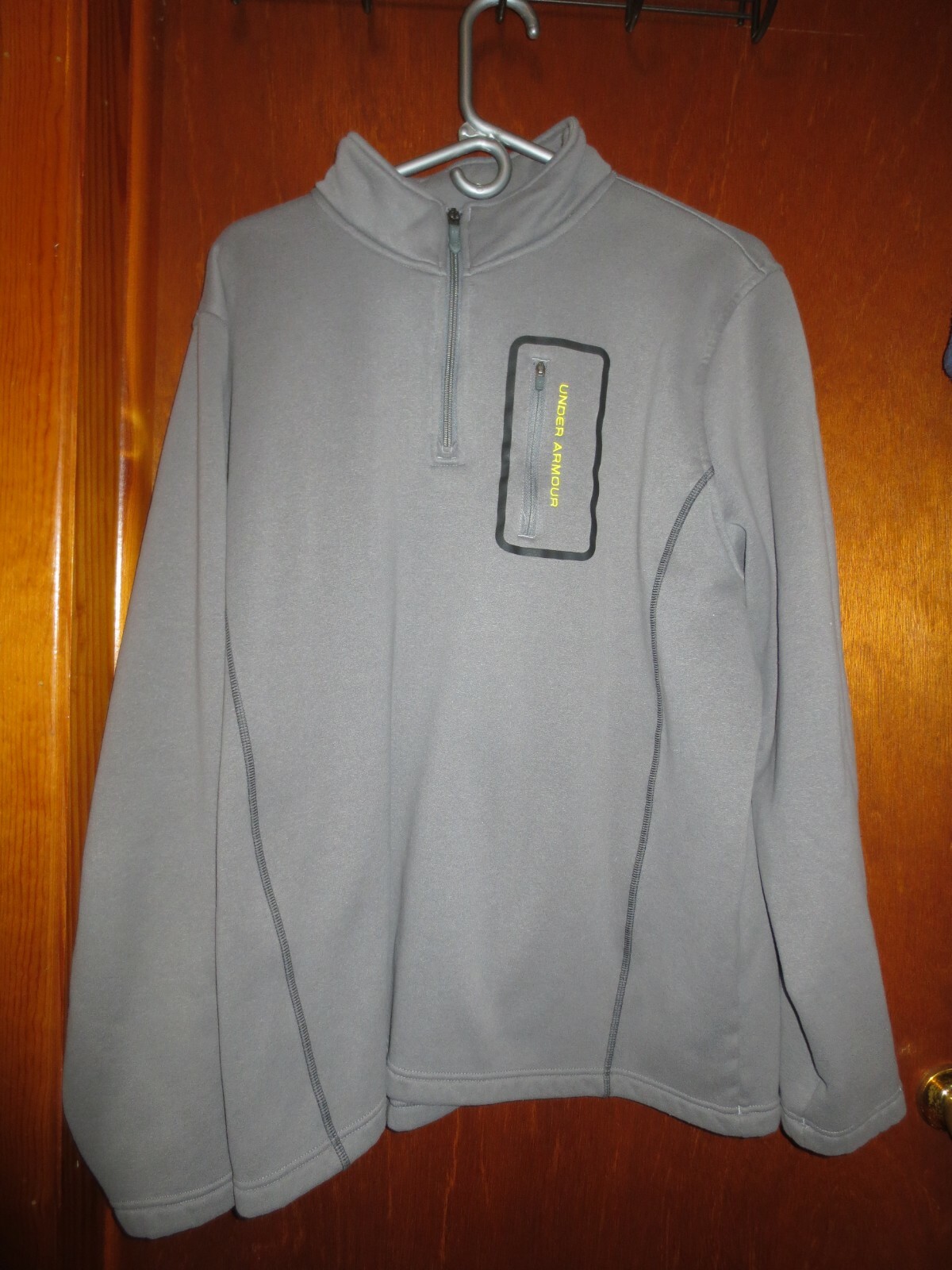 Men's Under Armour Loose Active wear Gray Fleece Lined 1/4 Zip Top size XL EUC gallery