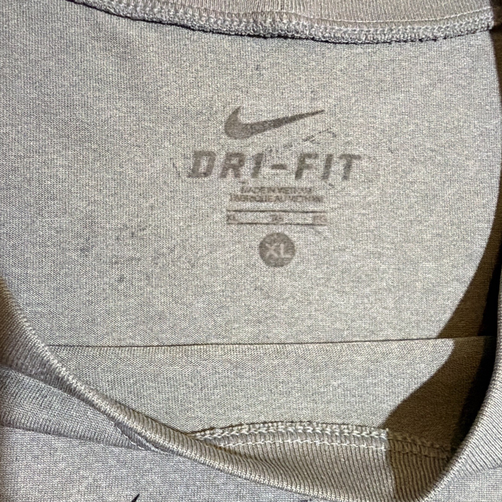 Nike Dri-FIT Men's XL Gray/Black Crew Neck Breathable Logo Tee Gym Training gallery