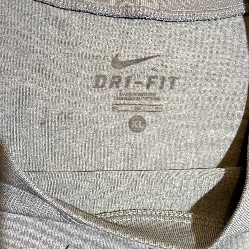 Nike Dri-FIT Men's XL Gray/Black Crew Neck Breathable Logo Tee Gym Training gallery