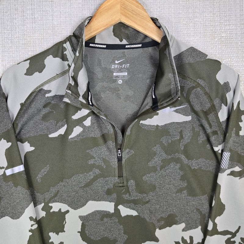 NIKE Mens Size XL Woodland Camouflage Lightweight 1/4 Zip Pullover Reflective gallery