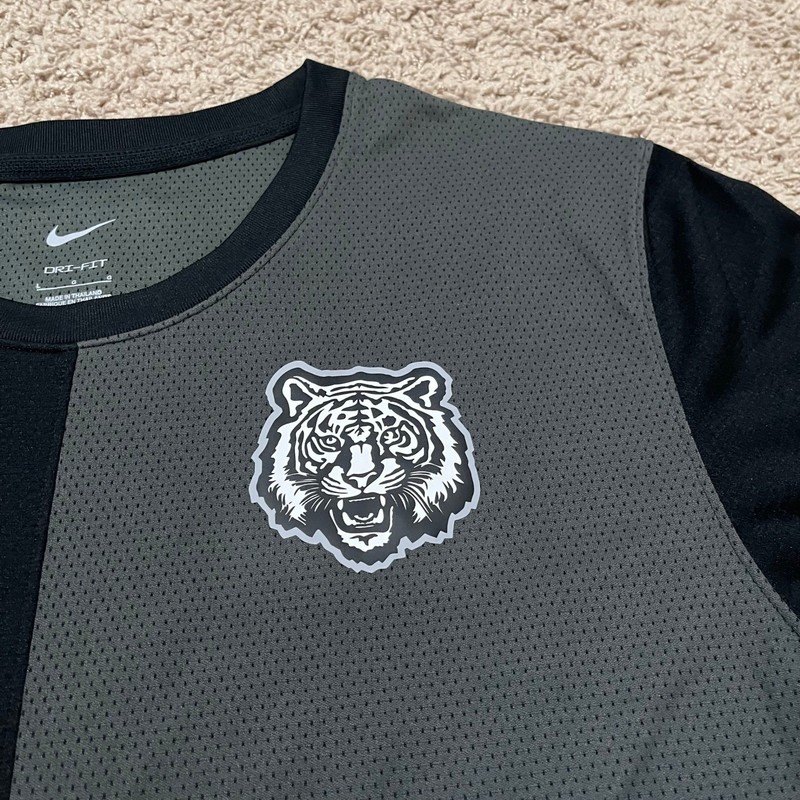 Nike Tigers Shirt Men Large Black Gray Snarling Tiger Training Top DriFit SAMPLE gallery