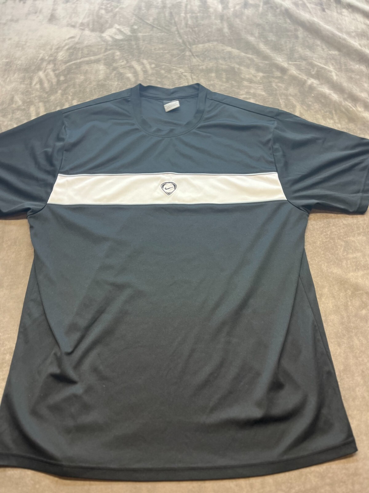 Nike Dri Fit Short Sleeve T Shirt Mens Large Black and Grey Color Block gallery