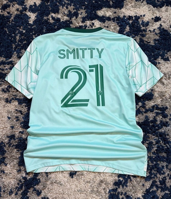 Adidas Atlanta United FC Smitty 21 Soccer Jersey Size Large gallery