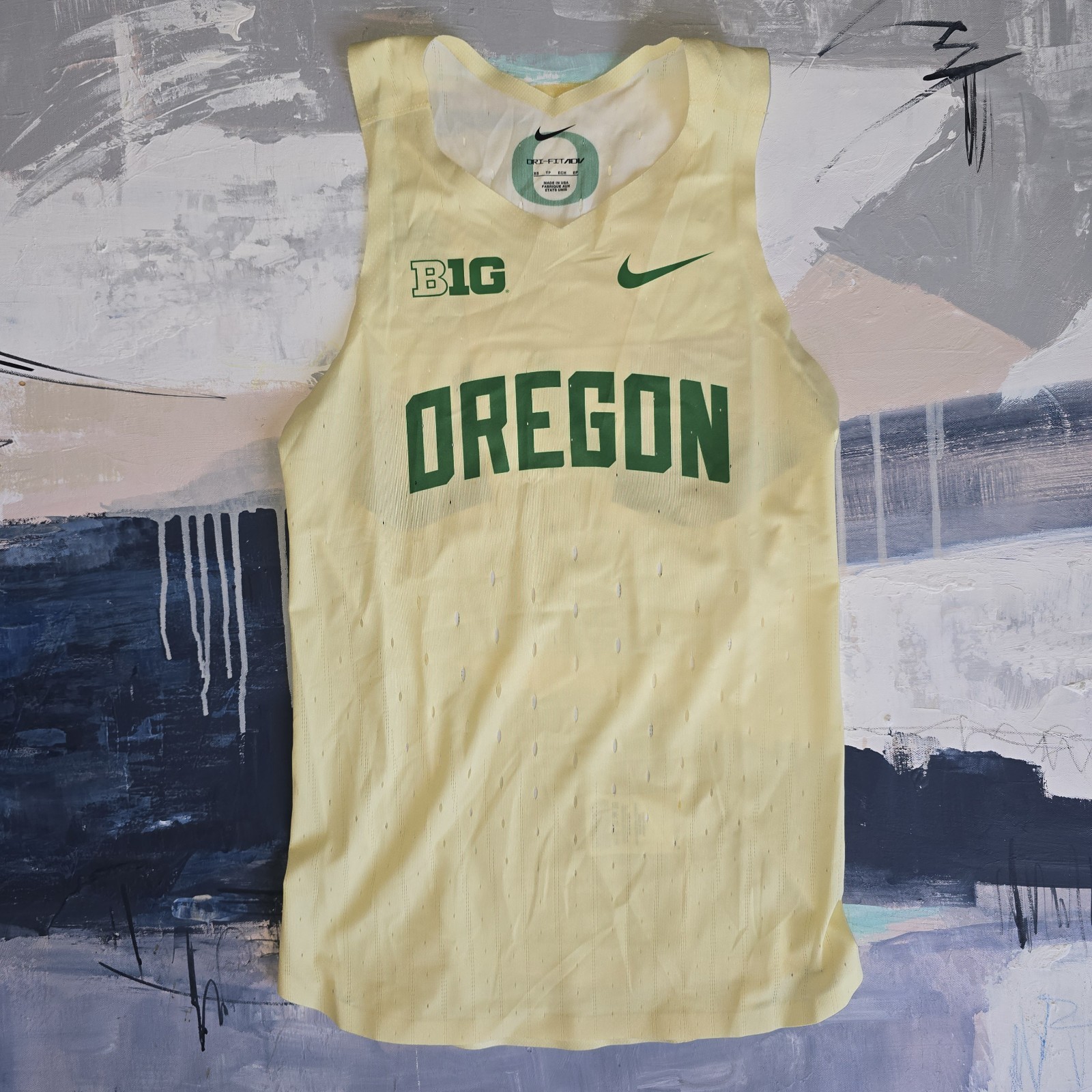 Nike Pro Elite Univ. Oregon Ducks Team Track Singlet Yellow BIG 10 Men’s Size XS gallery