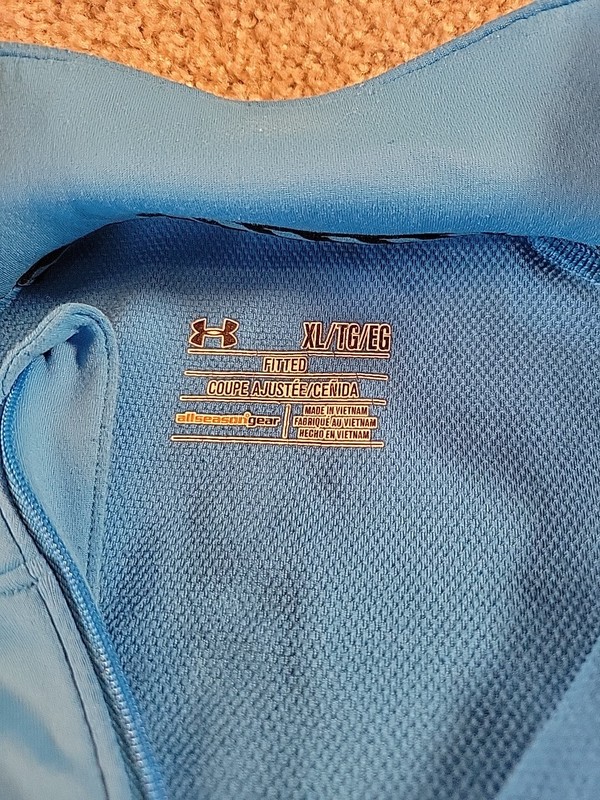 Mens Under Armour UA 1/4 Zip Pullover XL All Season Gear Fitted Blue Black gallery