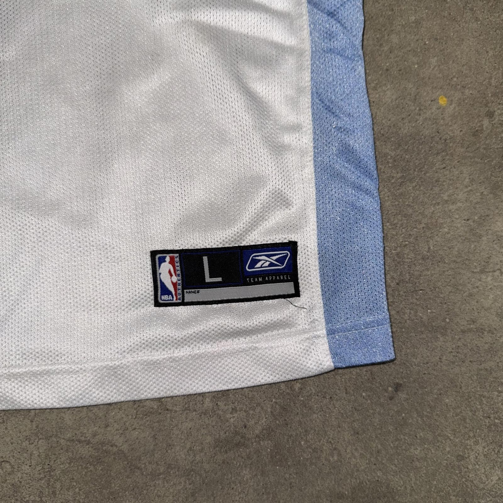 Vintage Reebok NBA Denver Nuggets Carmelo Anthony #15 Jersey – White/Light Blue gallery
