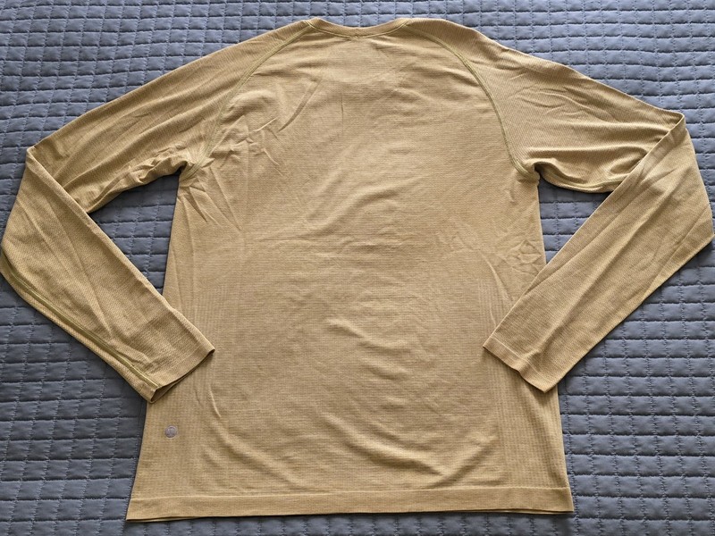 Lululemon Shirt Mens Medium Metal Vent Tech Gold Athletic Running Gym Training gallery