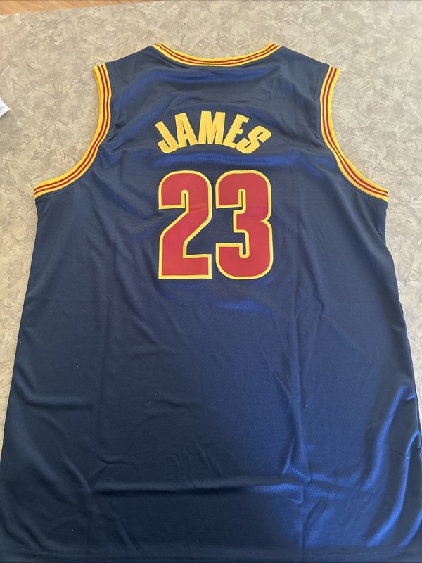 Men’s LeBron James Cavaliers Jersey 23 Xl New gallery
