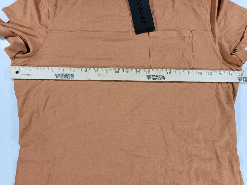 NEW Alphalete Men’s Workout Pocket T-Shirt Large Fitted Brown Stretch Gym NWT gallery