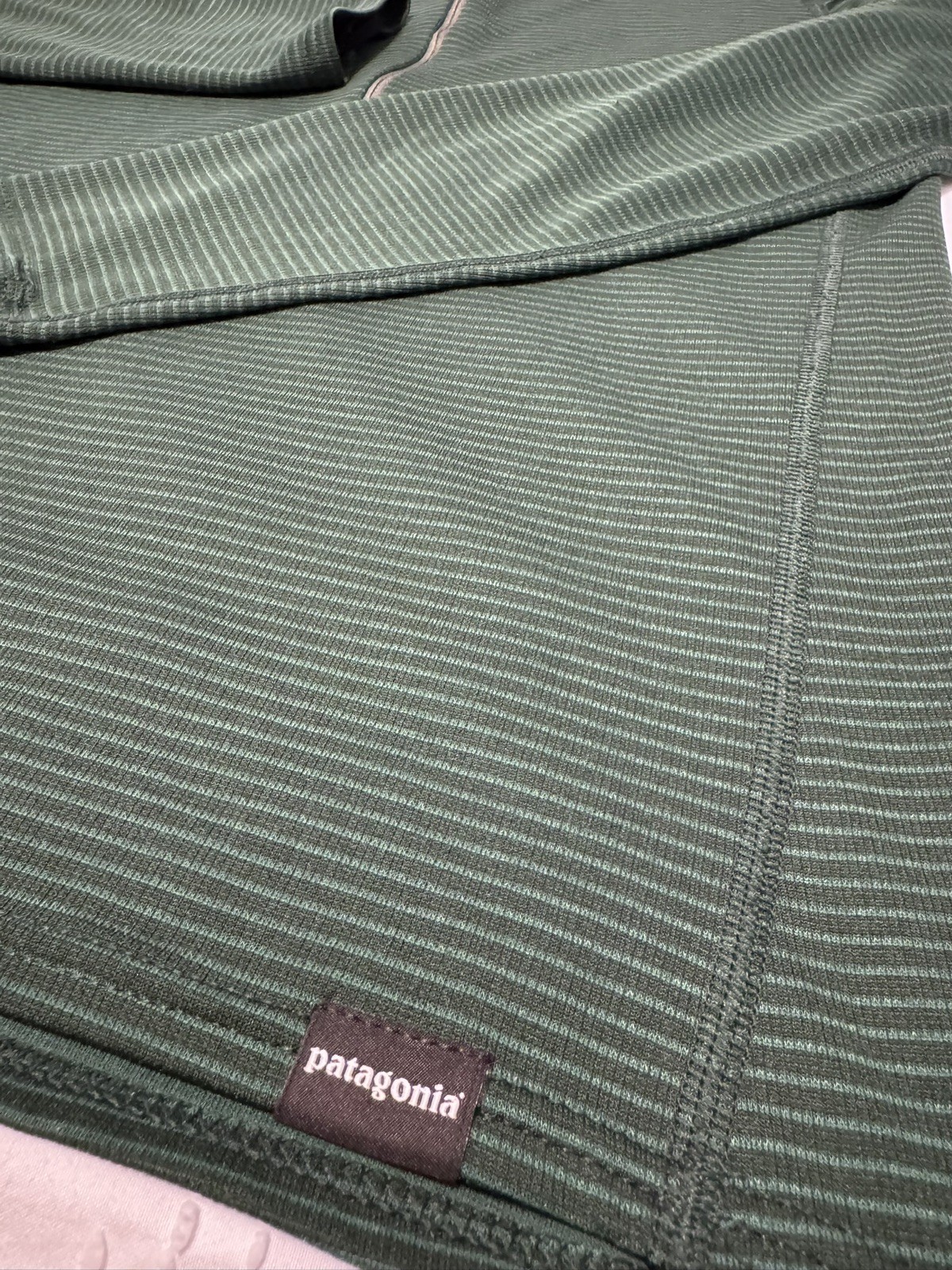 Patagonia Capilene 2 Lightweight Long Sleeve Shirt Men's Small Green Striped Gym gallery