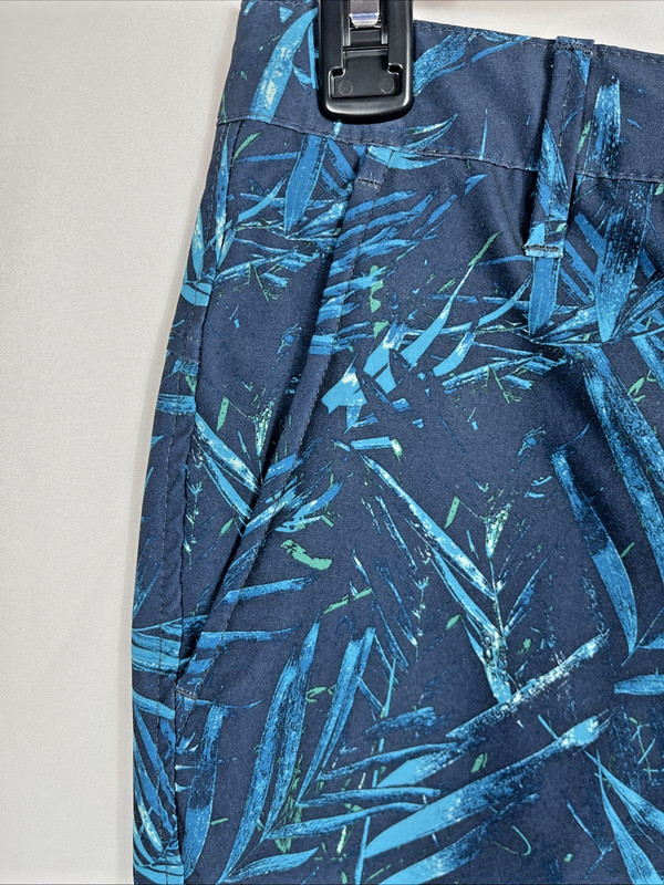 All In Motion Men’s Blue/Green Floral Large Shirt & Medium Short Set gallery