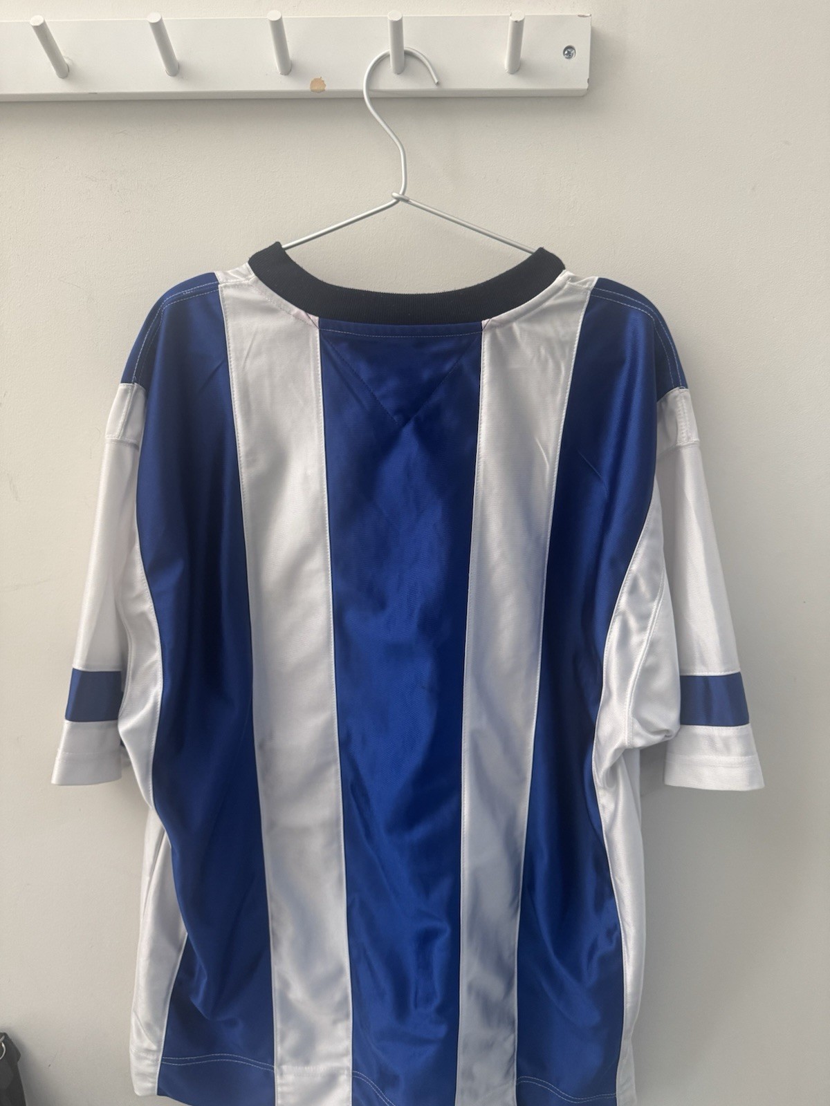 Tommy Hilfiger Men's Striped Jersey Blue Polyester Crew Neck Size L (vintage) gallery