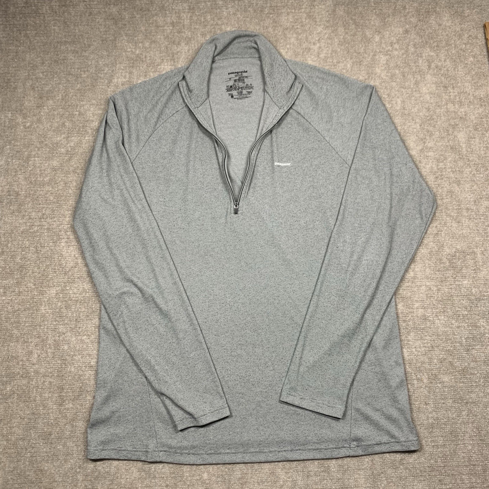 Patagonia Capilene 2 Lightweight 1/2 Zip Mens XL Gray Striped Long Sleeve gallery