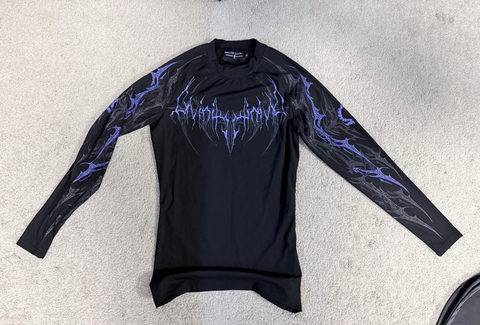 Men's BreatheDivinity black/purple/blue long-sleeve Compression Shirt XL gallery