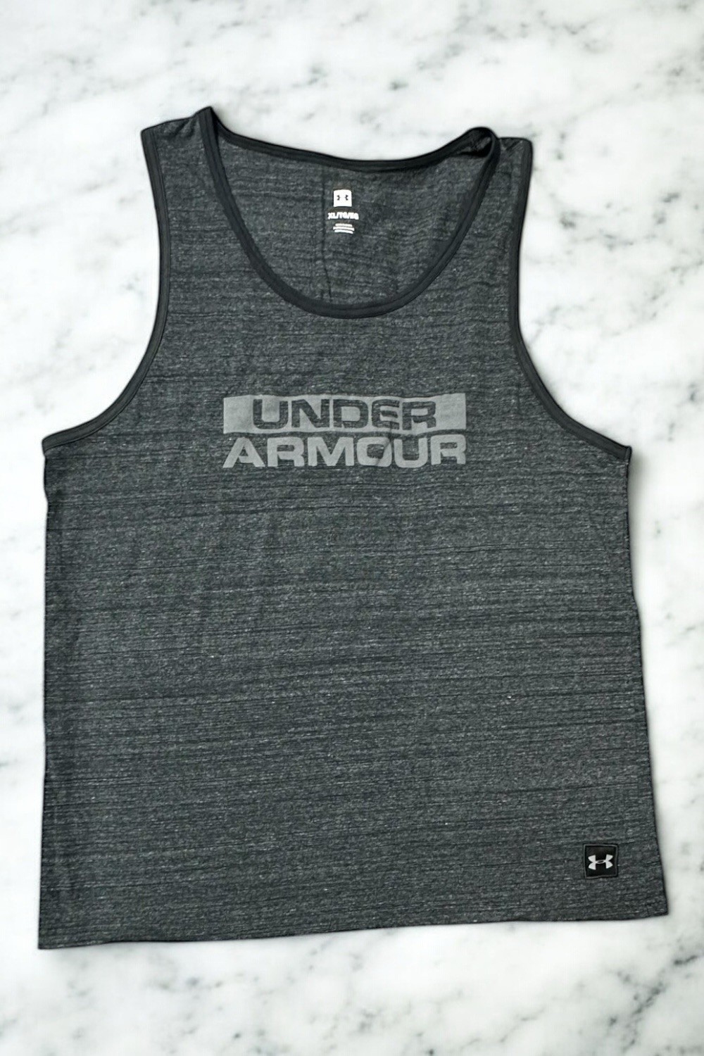 Under Armour Grey Sports Tank Top - Size XL - Sporty 🖤 gallery