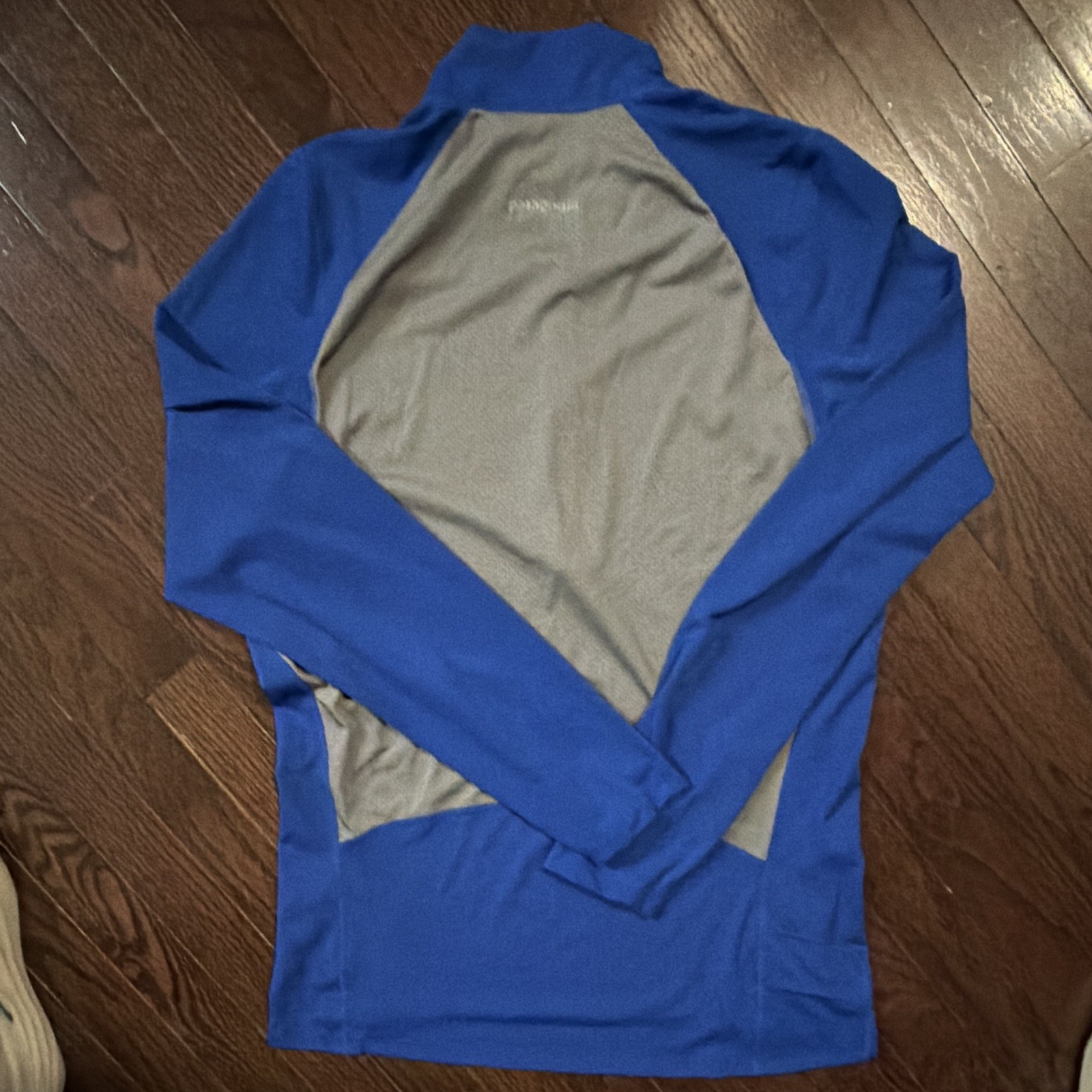Patagonia Blue/Gray Colorblock Breathable Mock Neck 1/4 Zip T-Shirt Men's M gallery
