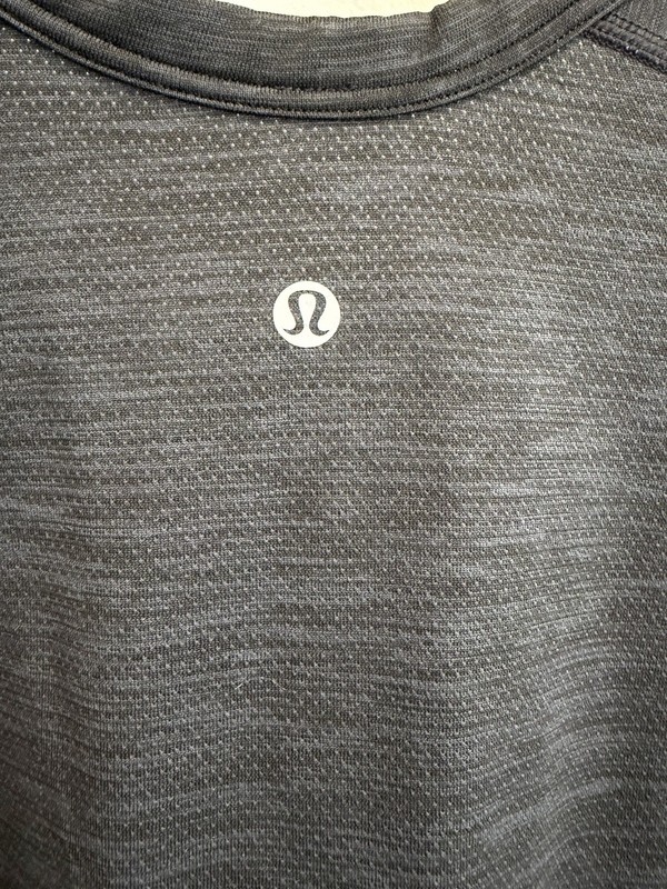 Lululemon Metal Vent Tech Henley Long Sleeve Shirt Mens XL Gray Heather Athletic gallery