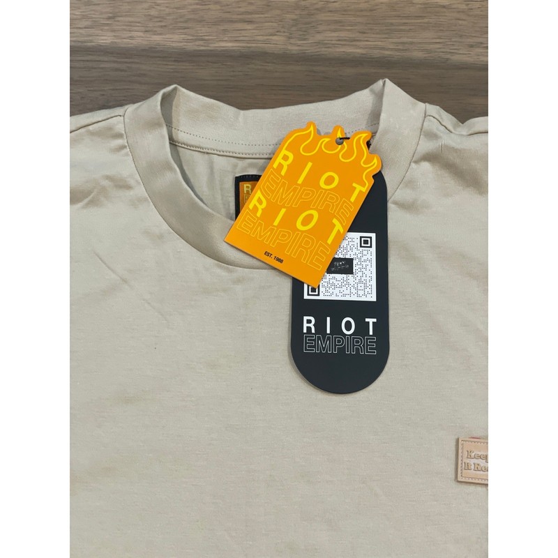 Riot Empire Neutral Beige Short Sleeve Top – Size L – NWT gallery