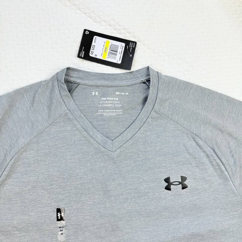 Under Armour Tech 2.0 V-Neck Top Shirt Mens Size Medium Gray Short Sleeve NWT gallery