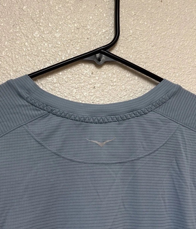 Hoka One One Men’s Glide 3/4 Sleeve Blue Lightweight Running Shirt Sz M gallery