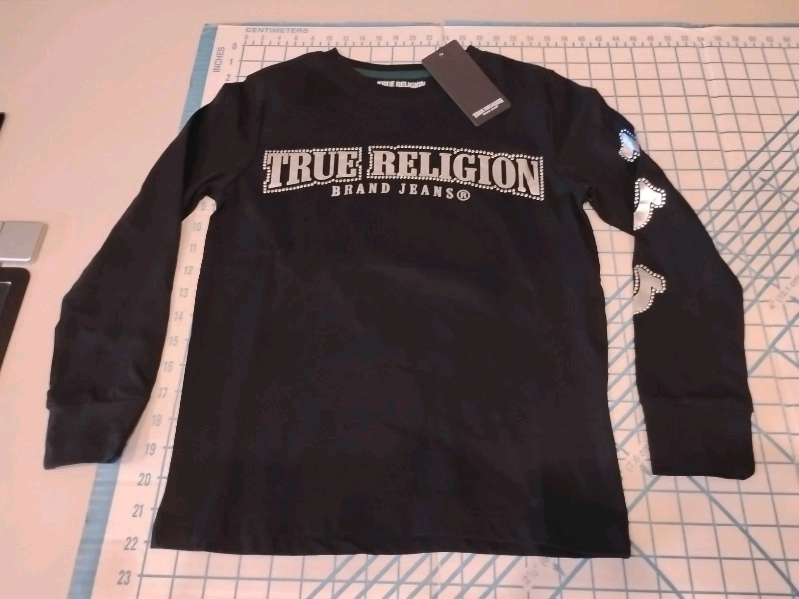 YOUTH MEDIUM BLACK TRUE RELIGION LS SILVER GRAPHIC PRINT T-SHIRT - NWT gallery