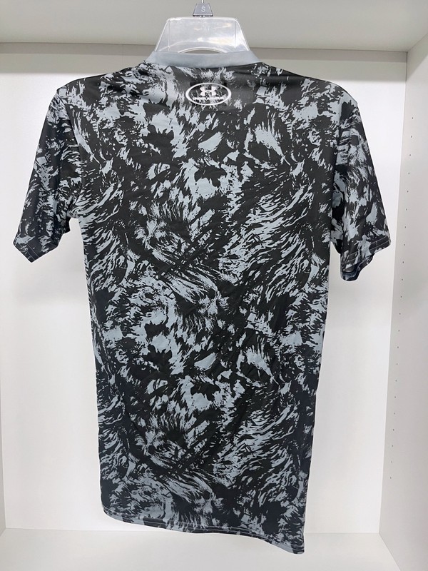 Under Armour Grizzly Bear Heat Gear Compression Shirt, SMALL - Alter Ego! gallery