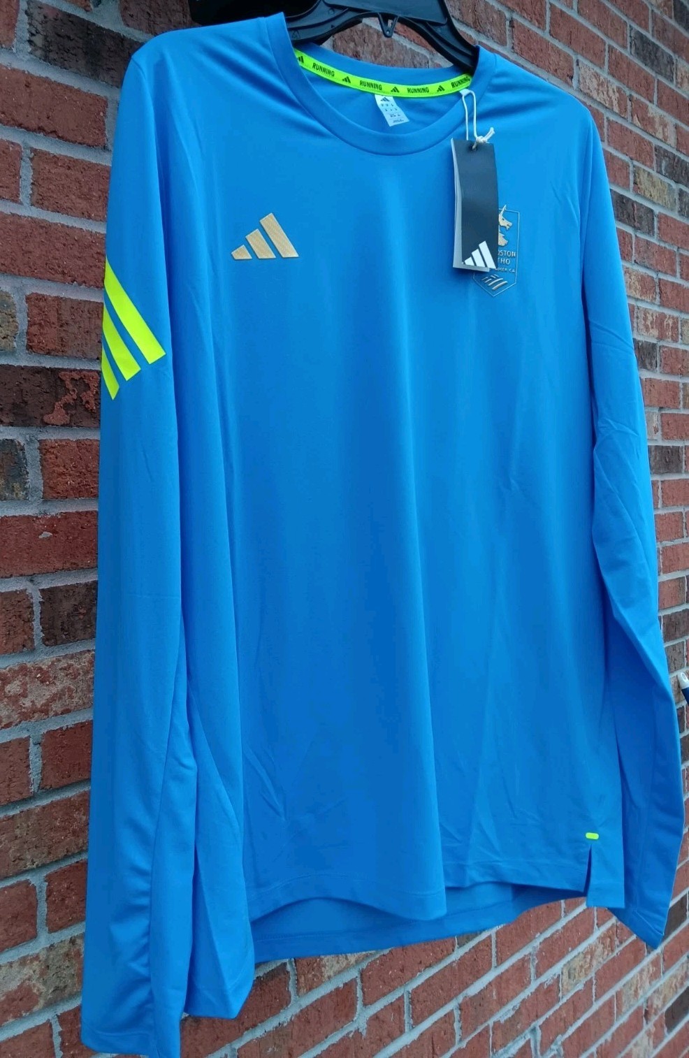 Men Adidas BOSTON MARATHON 2026 Long Sleeve Tee RUNNING CARRERA Medium Blue gallery