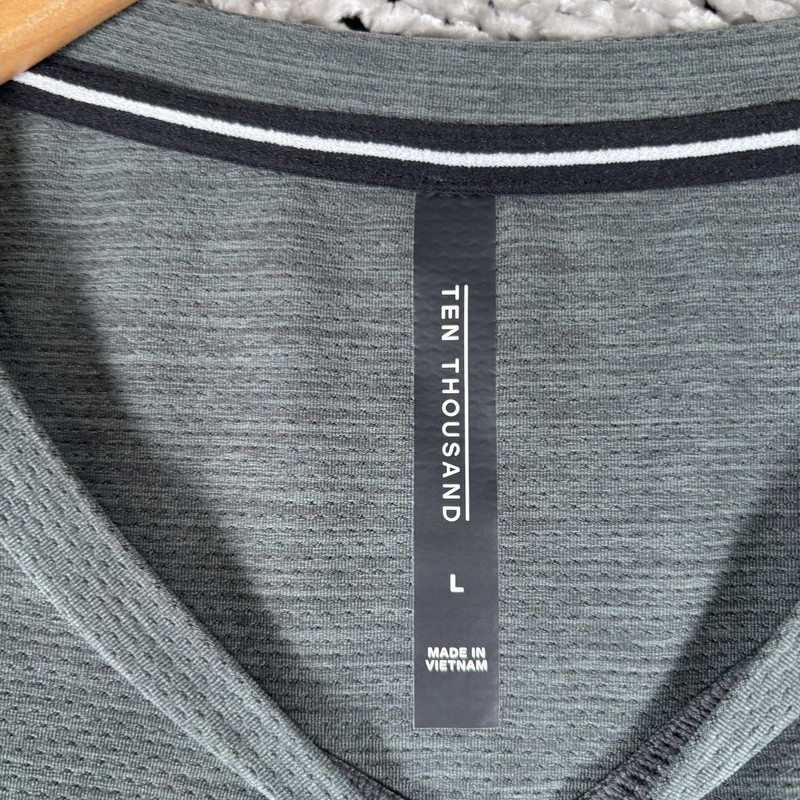 Ten Thousand The Versatile Shirt Men's Large Gray Activewear Stretch Gym 144GMS gallery