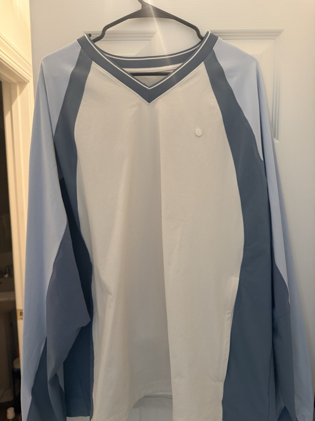 Lululemon Golf V-Neck Pullover gallery