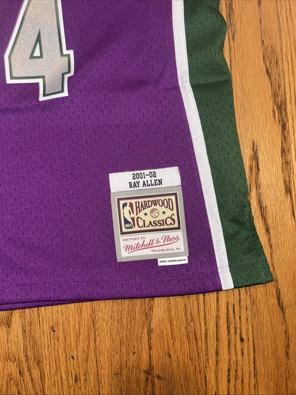 Mens Mitchell & Ness NBA SWINGMAN JERSEY - MILWAUKEE BUCKS 2001 RAY ALLEN gallery
