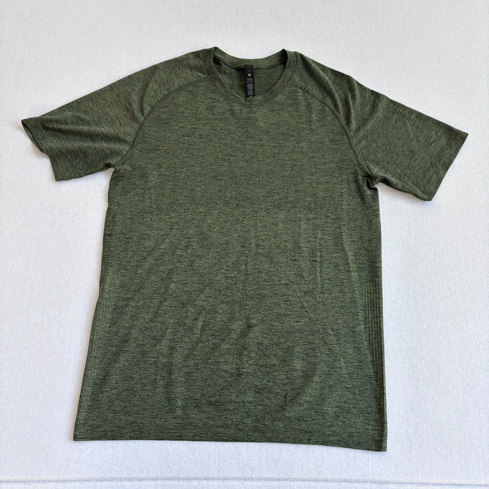 Lululemon Metal Vent Tech Short Sleeve T Shirt Mens Small Dark Green Gym Train gallery