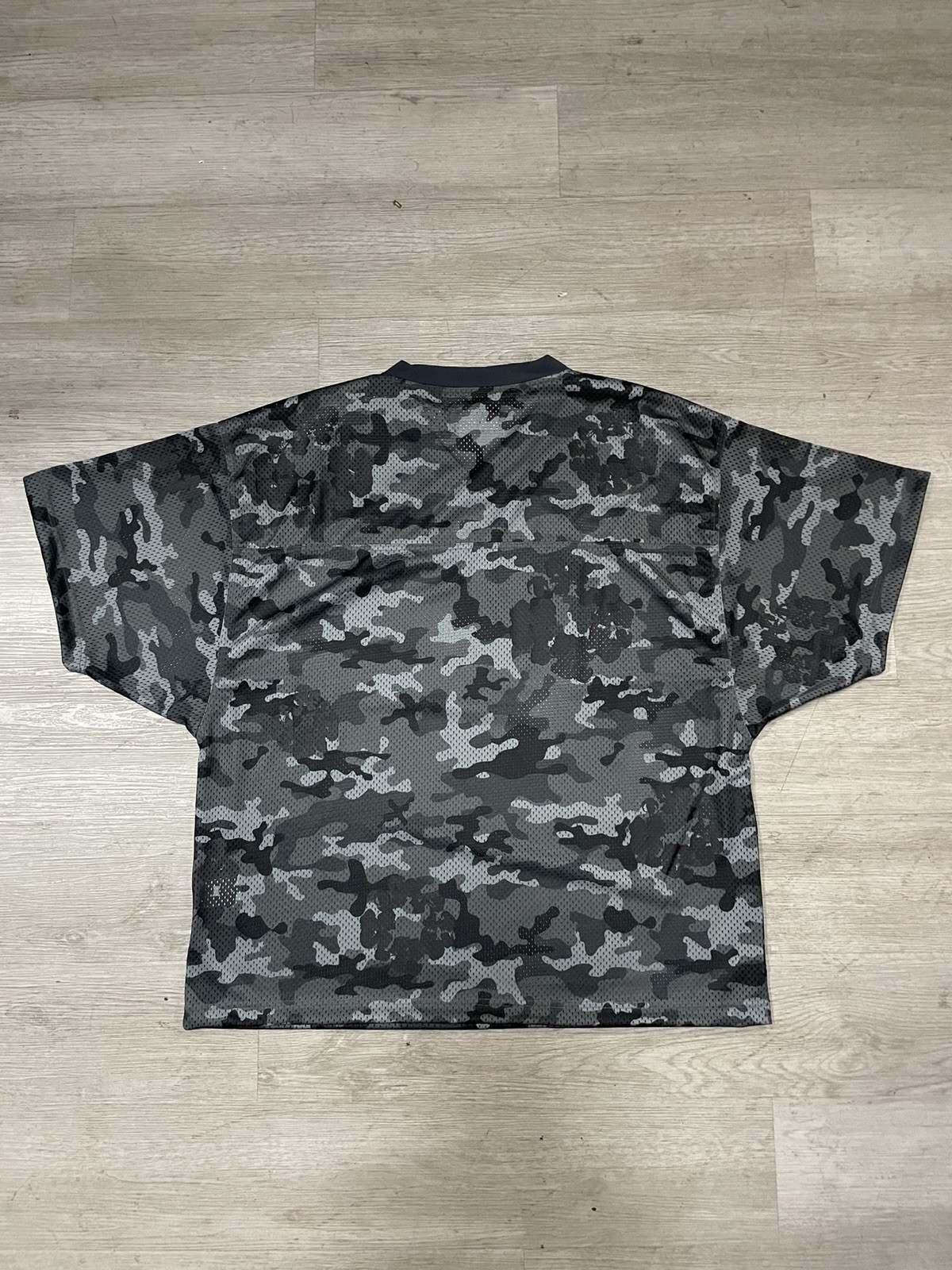 DENIM TEARS Men's L Black/Gray Camo Mesh Cotton Wreath Mesh Black Jersey T-Shirt gallery