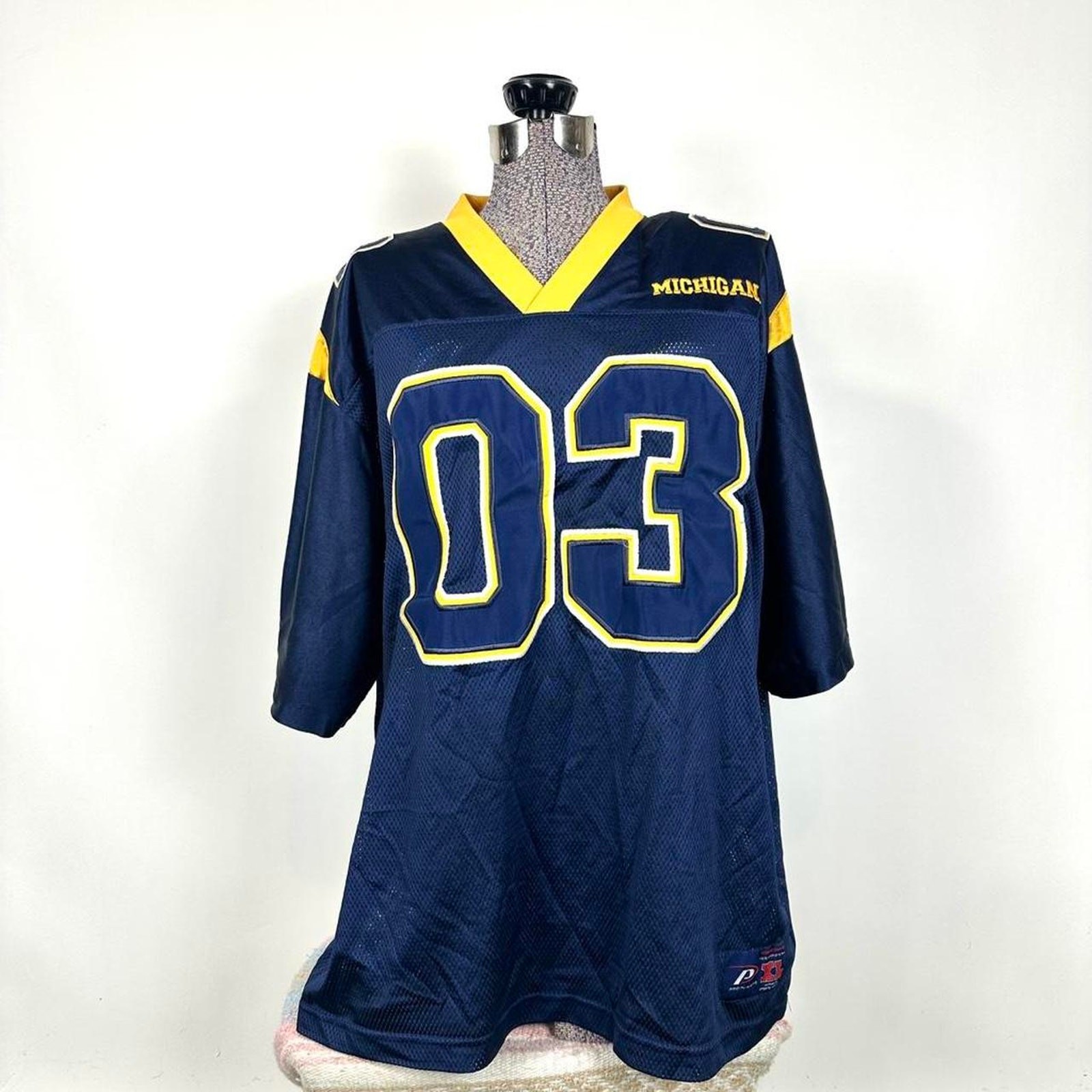 Vintage Pro Player Blue And Maize U Of Michigan Football Jersey Size XL gallery