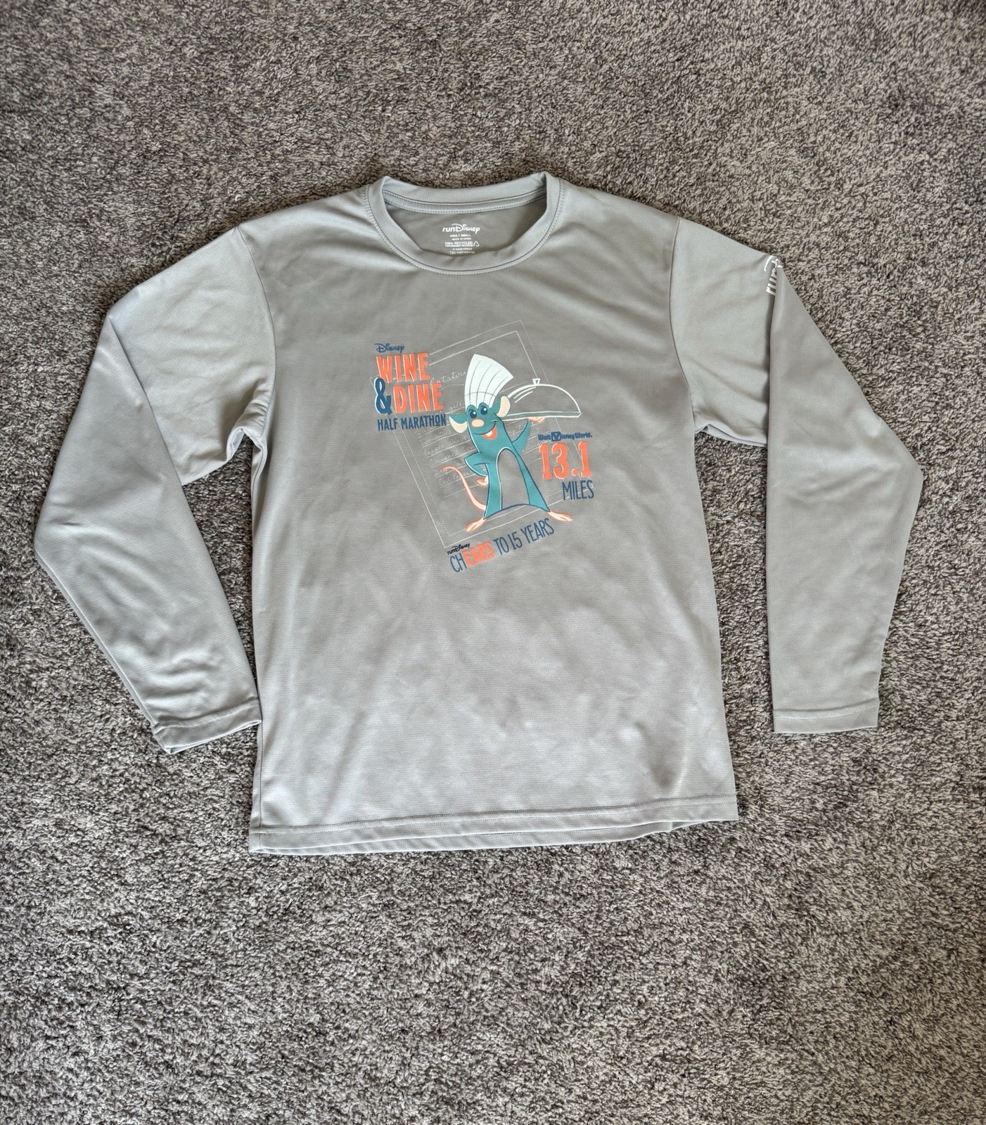 runDisney Wine & Dine Half Marathon Remy Long Sleeve Gray Men's Small (115) gallery