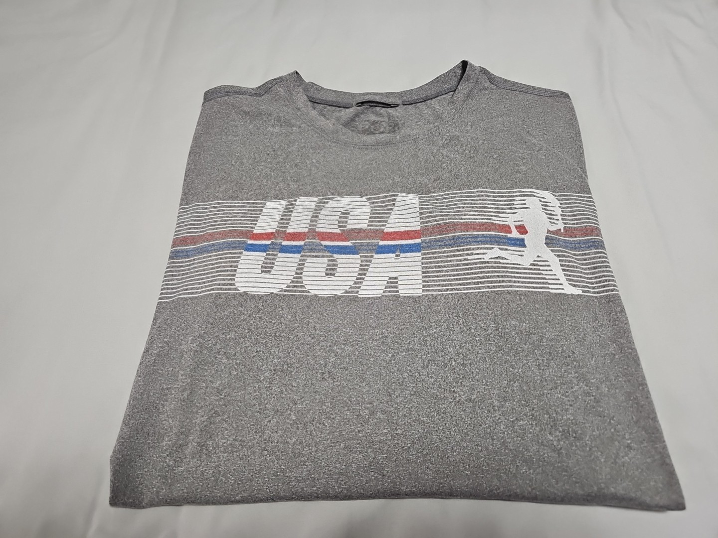 Marine Layer Weekend Sport USA Torch Runner Athletic Gray TShirt SZ Medium gallery