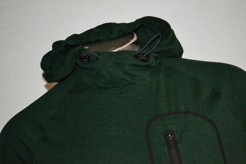 34104-a Mens American Eagle Athletic Flex Gym Shirt Hoodie Size Medium Green gallery