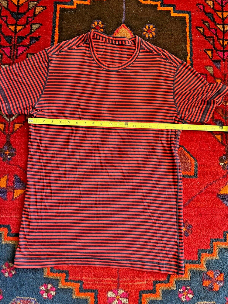 Lululemon Men’s Striped Tech Short Sleeve marked Med, 19 inch chest, unique Logo