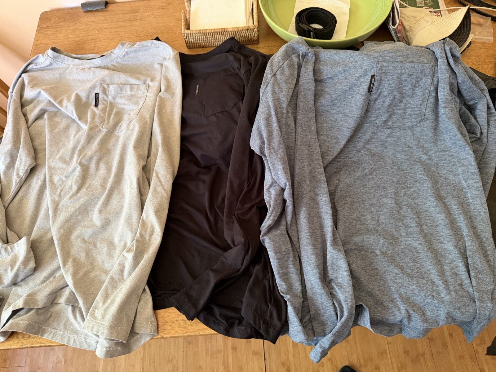 (3) Men’s Truewerk Tech Pocket Long Sleeve Tees Size XL Package Deal gallery