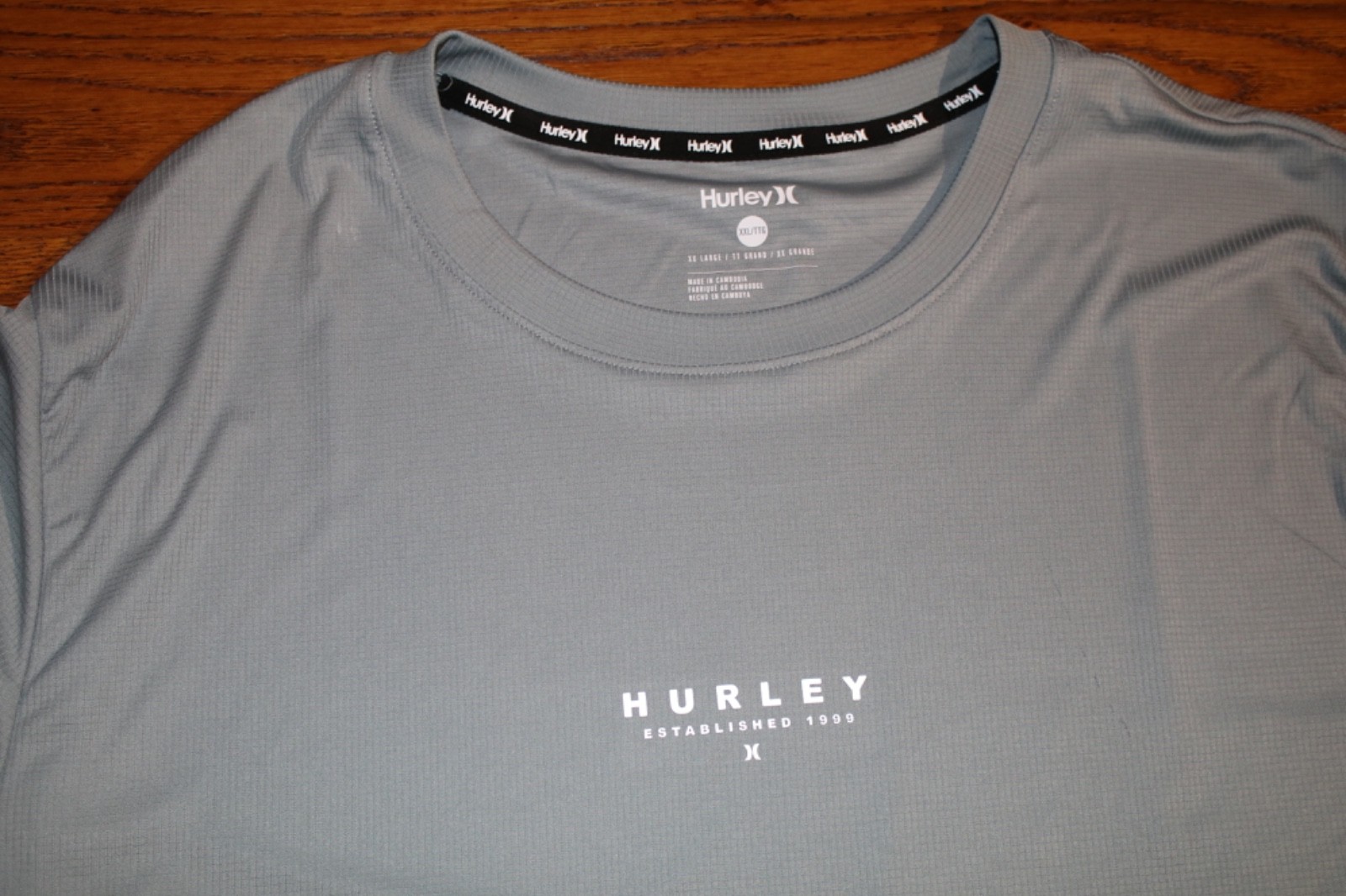 Hurley Preformance Dry Fit TShirt Mens Size 2XL gallery