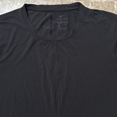 Nike Yoga T Shirt Mens Medium Slim Black Split Hem Short Sleeve Soft BB4034