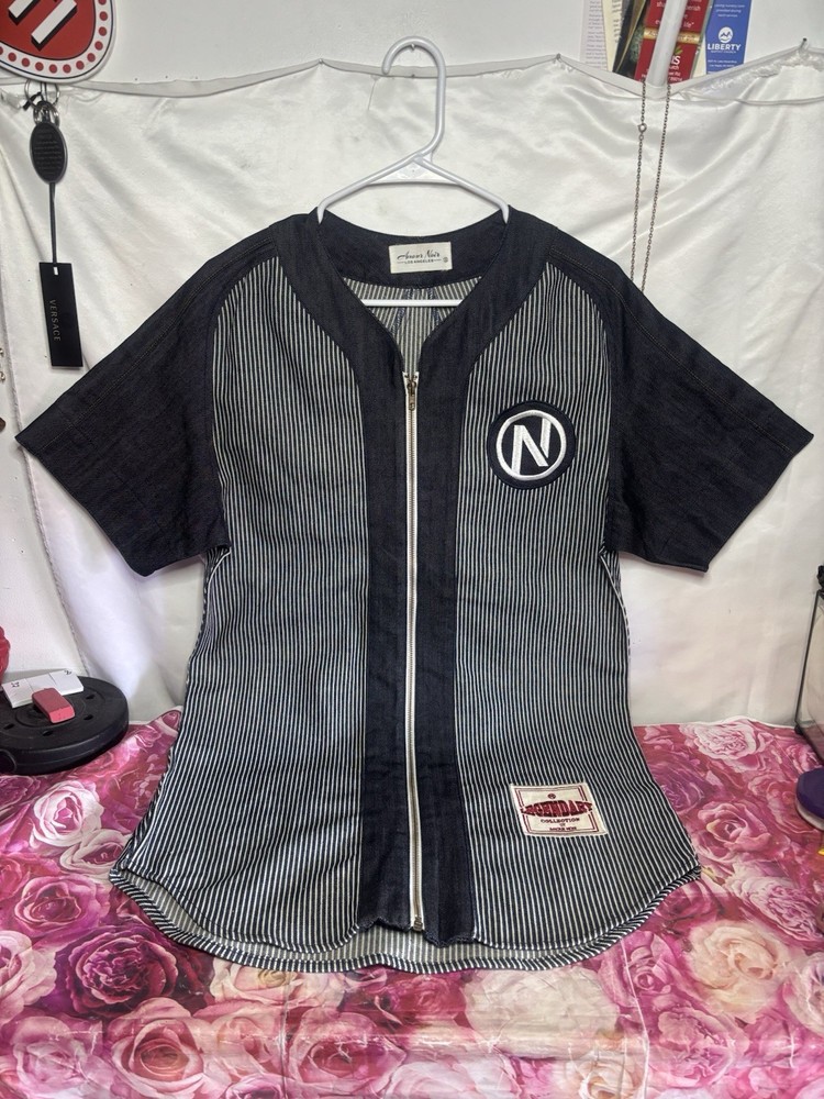 Men’s Small Amour Noir #7 Kaepernick Zip Up Jersey