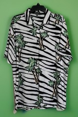 NWOT-MINT BAD BIRDIE 2XL WHITE GRAPHIC PRINT LOUD FUNNY MENS GOLF POLO SHIRT
