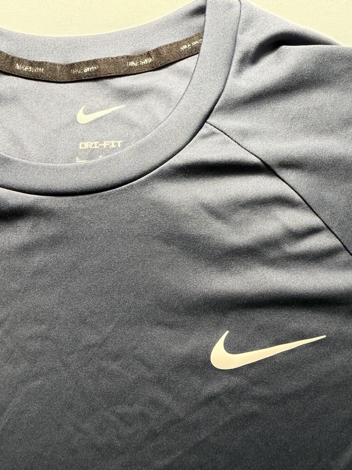 Nike Swim Dri-FIT UPF 40+ Men’s Heather Blue Short Sleeve T-Shirt size Large gallery