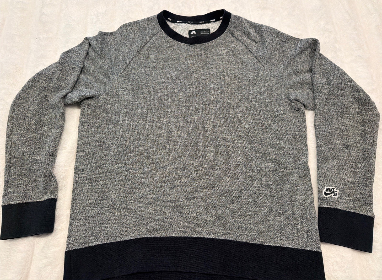 Nike SB Everett Long Sleeve Skateboarding Pull Over Grey/Black Men’s Size Large gallery