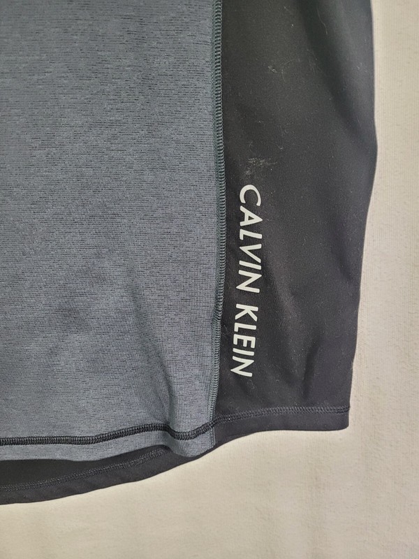 Calvin Klein Performance Shirt Men Size L Stretch Dry Tech Active Black Gray gallery