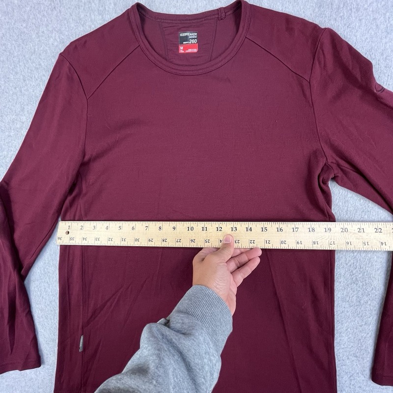 Icebreaker Merino Wool Thermal Pullover Mens Medium Red Bodyfit 260 Long Sleeve gallery
