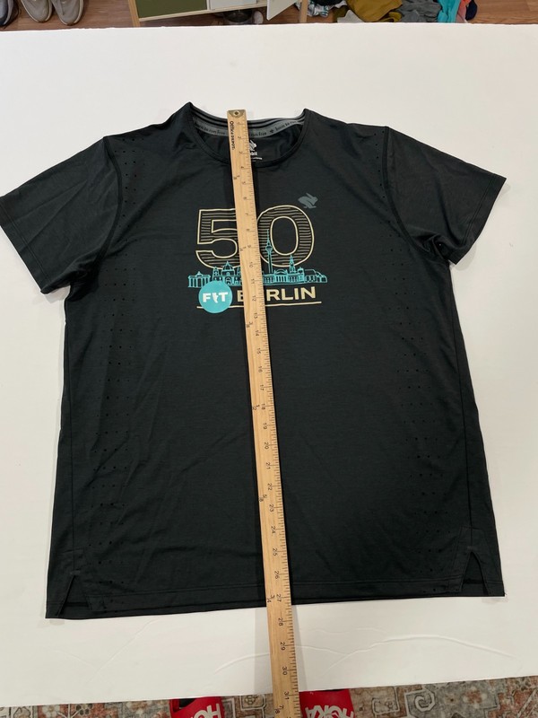 Rabbit Running 50 FIT Berlin Marathon Shirt Men's Large Black Perforated Tee gallery